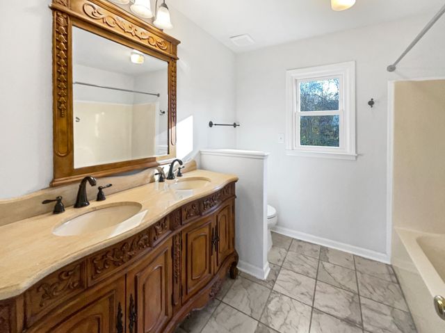 404 Elfie Ct, Clarksville, TN 37040