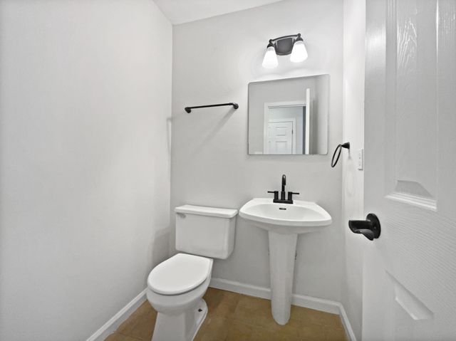 404 Elfie Ct, Clarksville, TN 37040