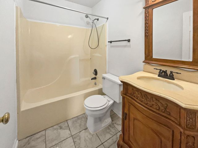 404 Elfie Ct, Clarksville, TN 37040