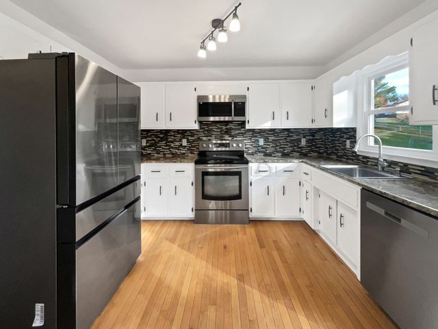 404 Elfie Ct, Clarksville, TN 37040