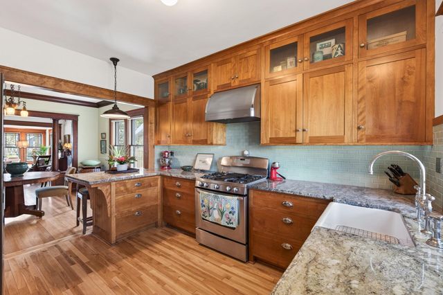 305 Brimhall Street, Saint Paul, MN 55105