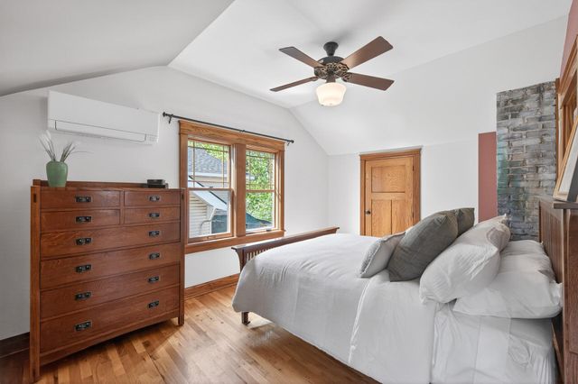 305 Brimhall Street, Saint Paul, MN 55105