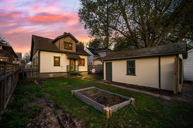 305 Brimhall Street, Saint Paul, MN 55105