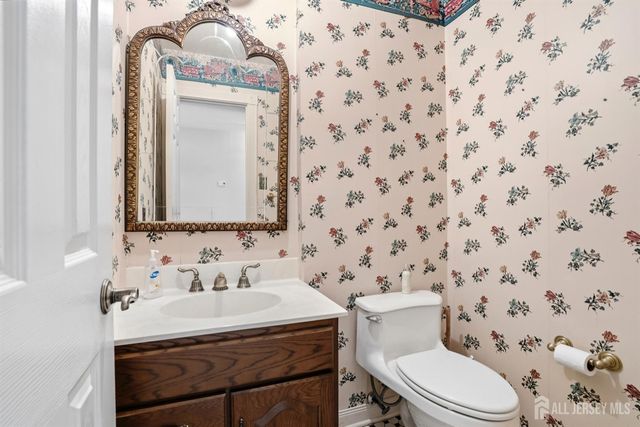 8 Irongate 8, Metuchen, NJ 08840