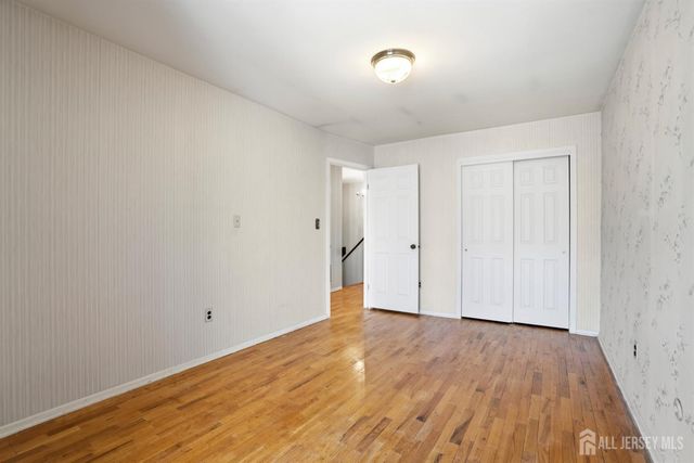 8 Irongate 8, Metuchen, NJ 08840