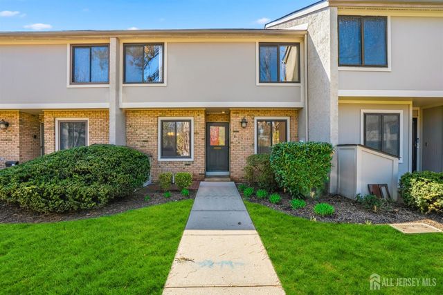 8 Irongate 8, Metuchen, NJ 08840