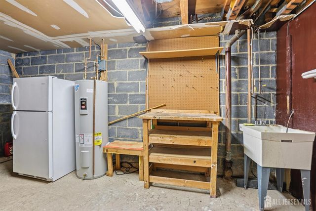 8 Irongate 8, Metuchen, NJ 08840