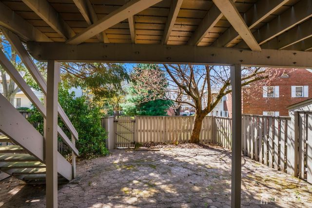 8 Irongate 8, Metuchen, NJ 08840