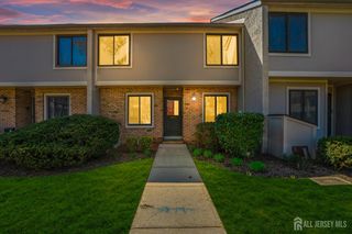 8 Irongate 8, Metuchen, NJ 08840