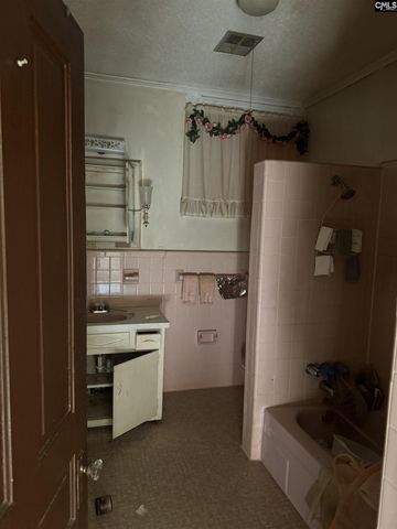 2733 River Drive, Columbia, SC 29201