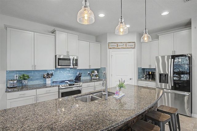 5817 HEVENA COURT, Palmetto, FL 34221