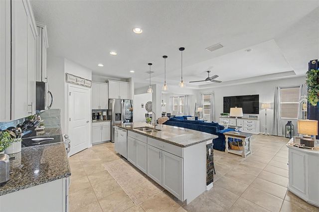 5817 HEVENA COURT, Palmetto, FL 34221