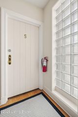 2126 Village Dr 5, Louisville, KY 40205