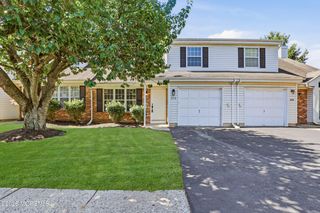 273 Edgeware Court, Franklin, NJ 08873