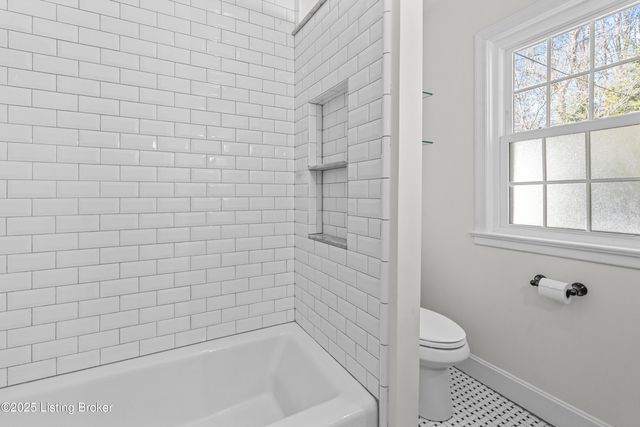 3917 Leland Rd, Louisville, KY 40207