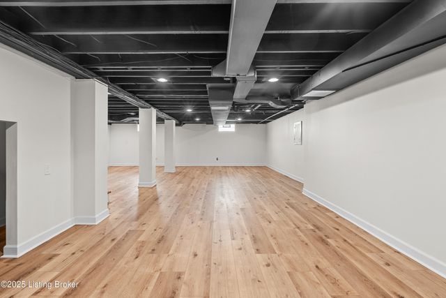 3917 Leland Rd, Louisville, KY 40207