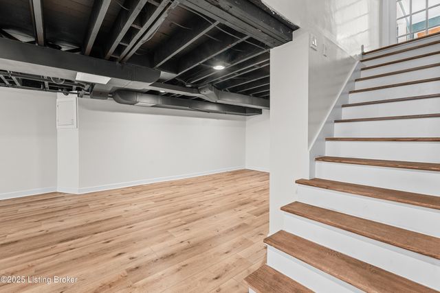 3917 Leland Rd, Louisville, KY 40207