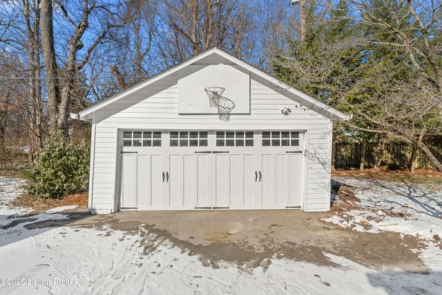 3917 Leland Rd, Louisville, KY 40207