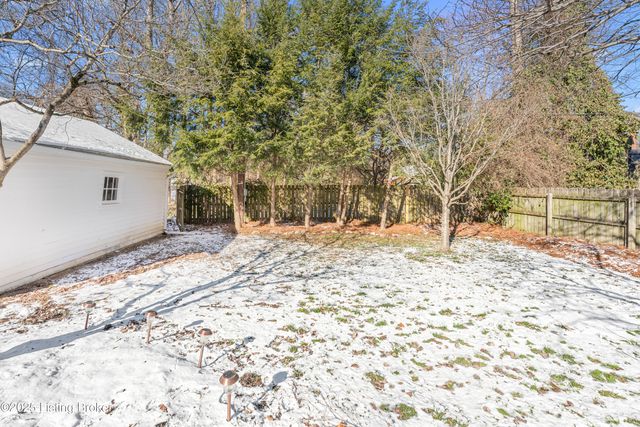 3917 Leland Rd, Louisville, KY 40207