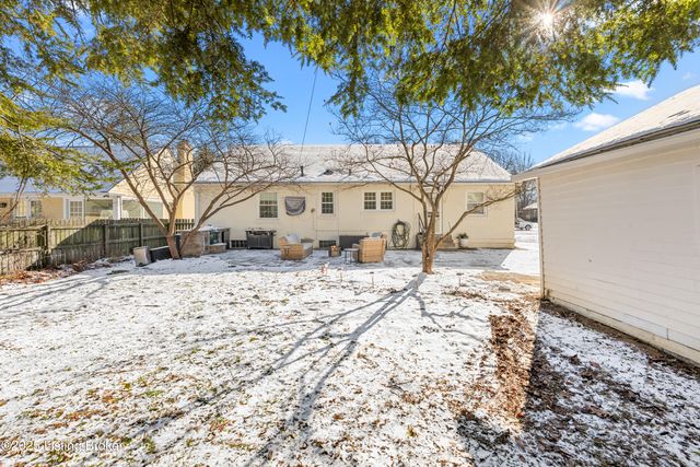 3917 Leland Rd, Louisville, KY 40207