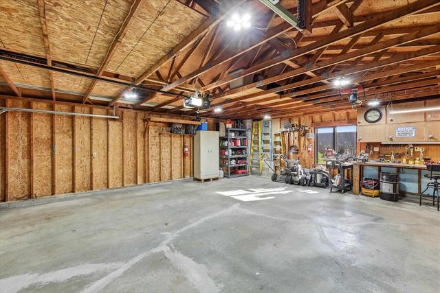 808 GRAND AVENUE, Little Chute, WI 54140