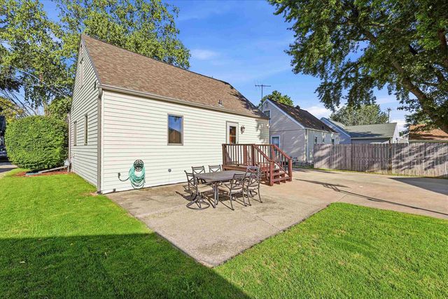 808 GRAND AVENUE, Little Chute, WI 54140