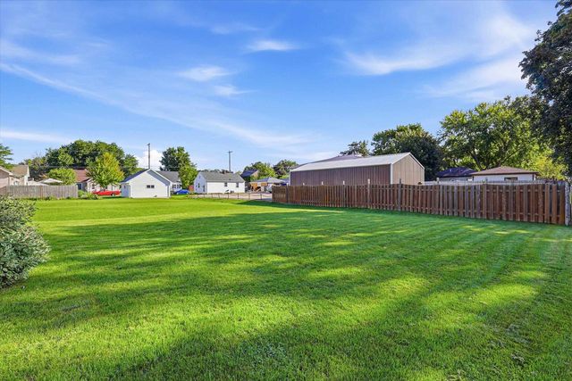 808 GRAND AVENUE, Little Chute, WI 54140