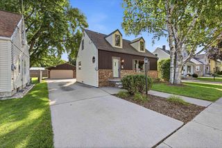 808 GRAND AVENUE, Little Chute, WI 54140