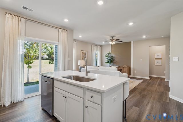 7683 lloyd Ter, Mechanicsville, VA 23111
