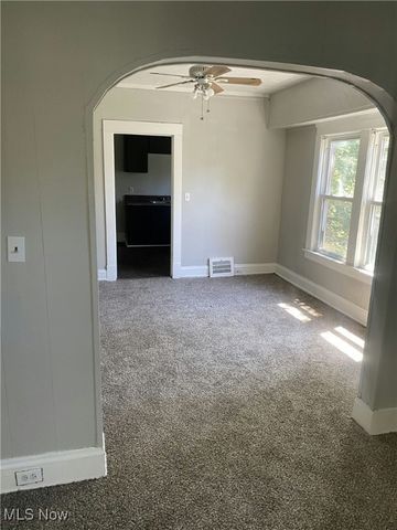 677 E 92nd Street, Cleveland, OH 44108