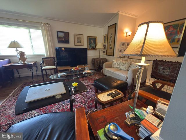 6801 OLD CHESTERBROOK RD, Mclean, VA 22101