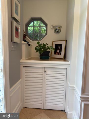 6801 OLD CHESTERBROOK RD, Mclean, VA 22101