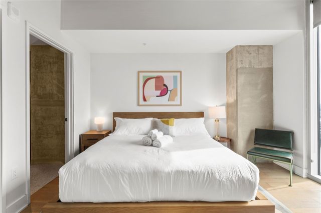 48 East Ave 2011, Austin, TX 78701