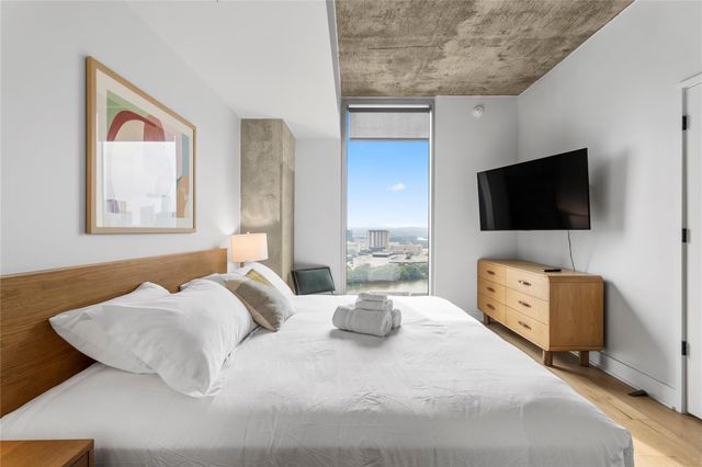 48 East Ave 2011, Austin, TX 78701