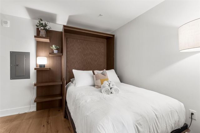 48 East Ave 2011, Austin, TX 78701
