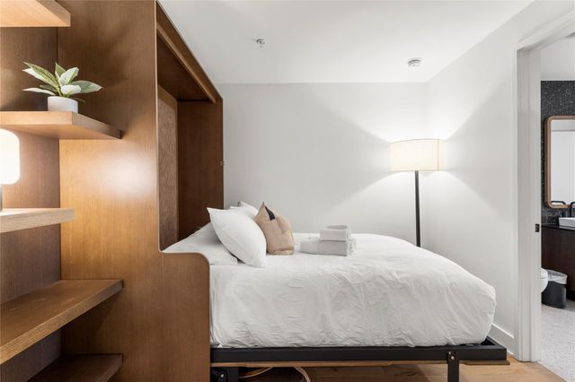 48 East Ave 2011, Austin, TX 78701