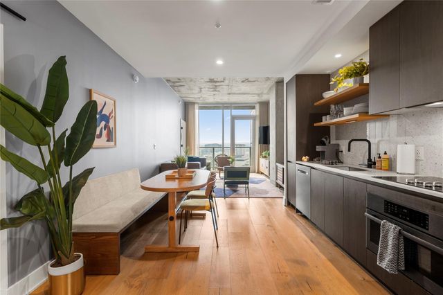 48 East Ave 2011, Austin, TX 78701