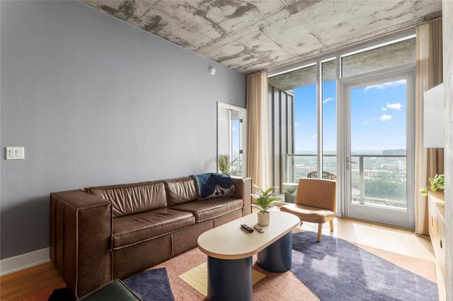 48 East Ave 2011, Austin, TX 78701