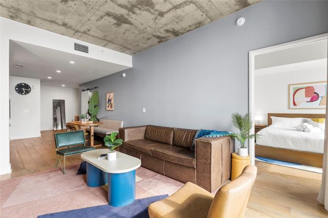 48 East Ave 2011, Austin, TX 78701