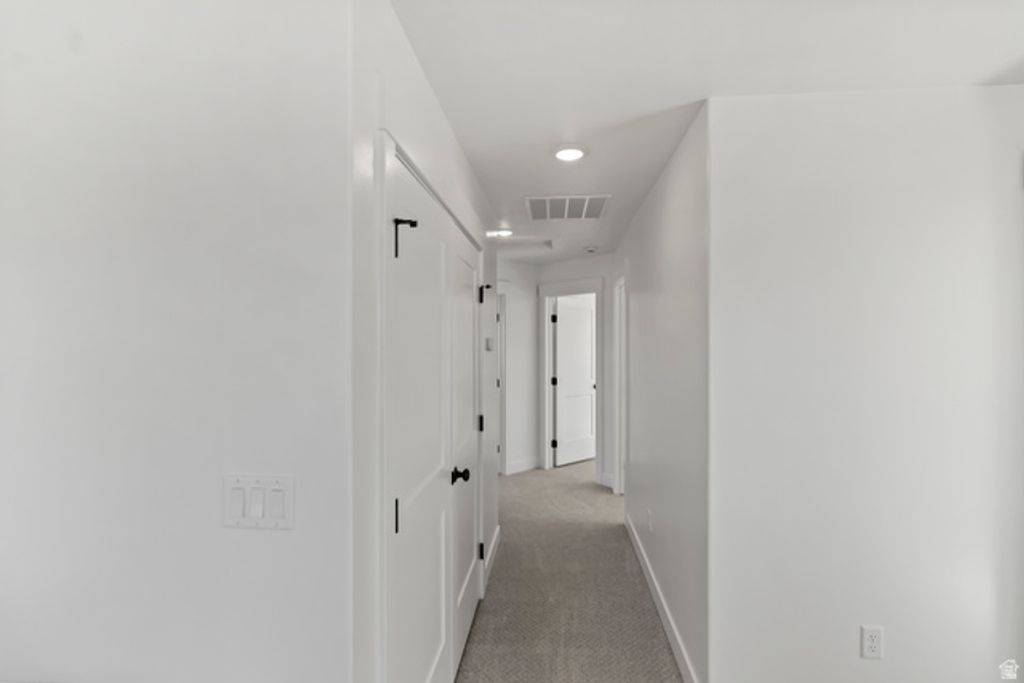 Image 18 of property listing at 1692 W RIVERGATE DR, Logan, UT 84321