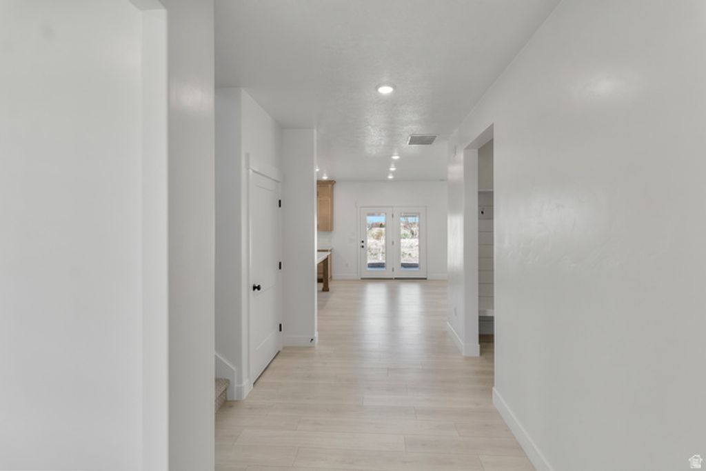 Image 4 of property listing at 1692 W RIVERGATE DR, Logan, UT 84321