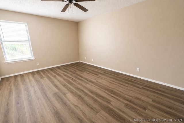 11209 S 108th East East Avenue, Bixby, OK 74008