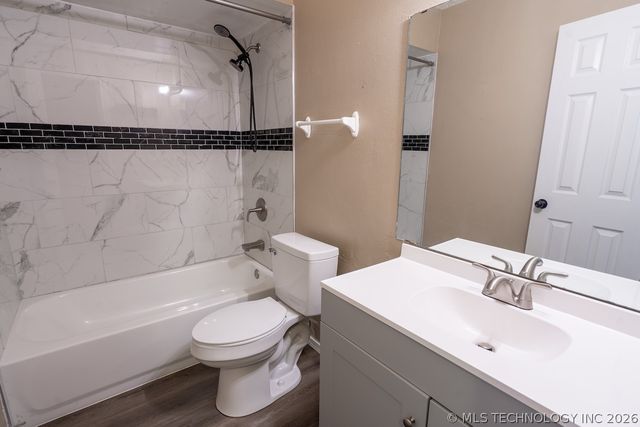 11209 S 108th East East Avenue, Bixby, OK 74008