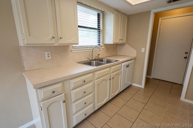 11209 S 108th East East Avenue, Bixby, OK 74008