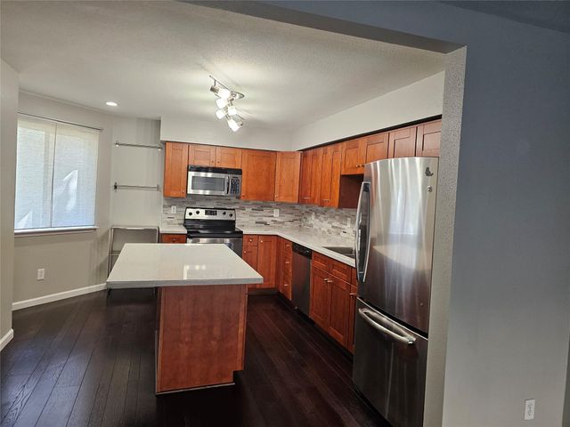 2303 Briarwest Boulevard 2303, Houston, TX 77077