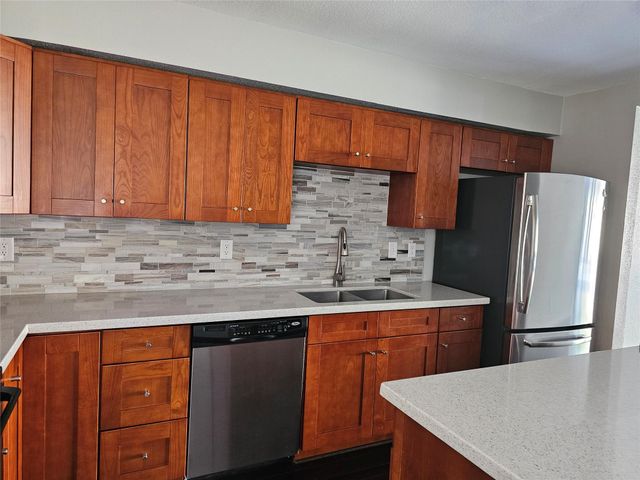 2303 Briarwest Boulevard 2303, Houston, TX 77077