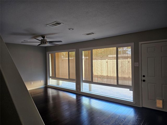 2303 Briarwest Boulevard 2303, Houston, TX 77077