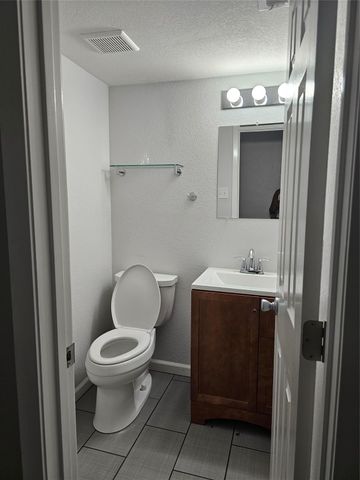 2303 Briarwest Boulevard 2303, Houston, TX 77077