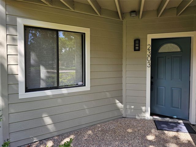 2303 Briarwest Boulevard 2303, Houston, TX 77077