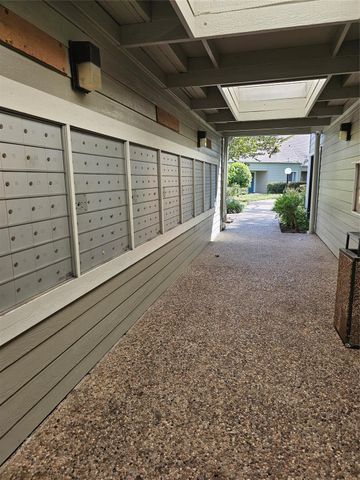 2303 Briarwest Boulevard 2303, Houston, TX 77077